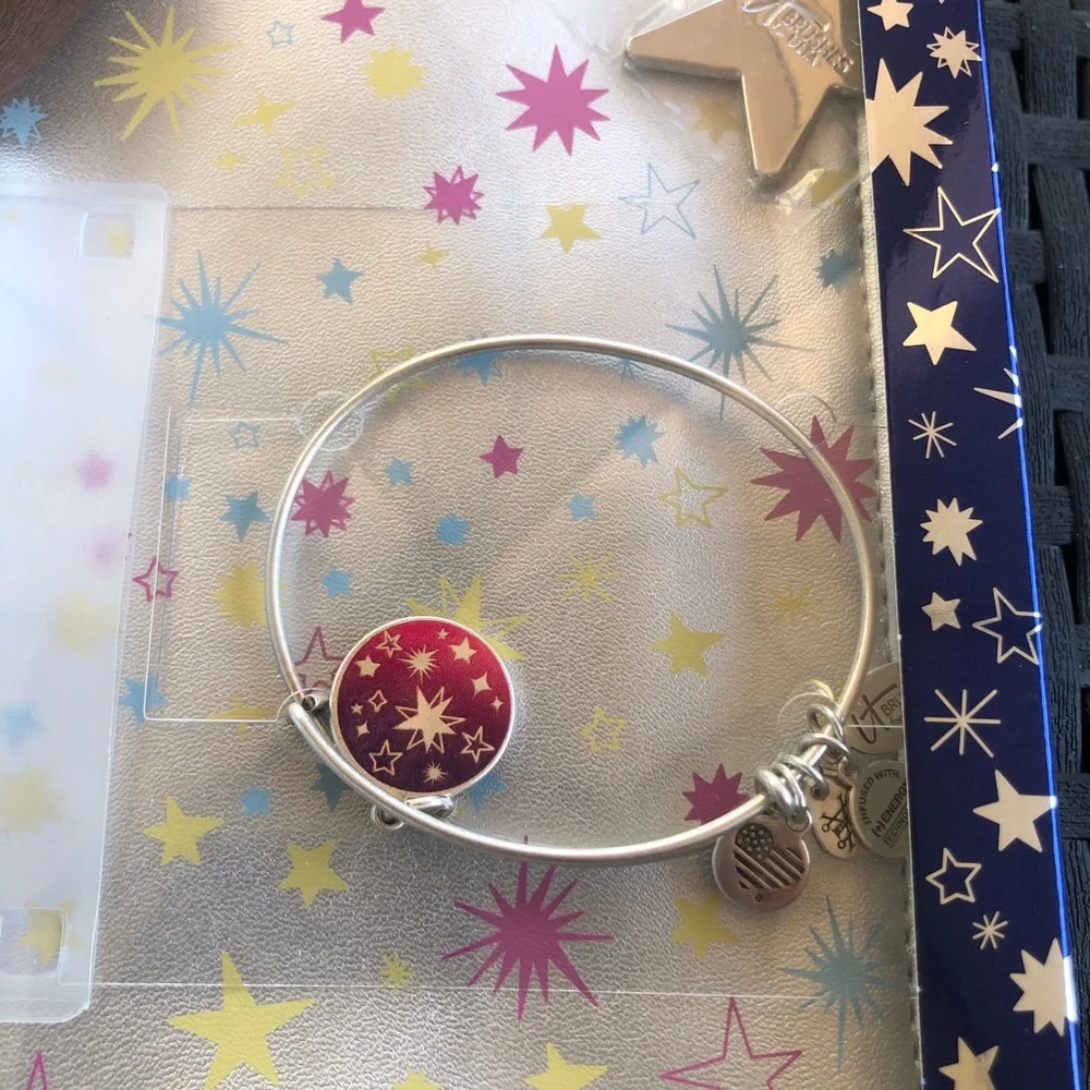 New✨ Alex & Ani x IT Cosmetics Gift Set - Picture 11 of 16